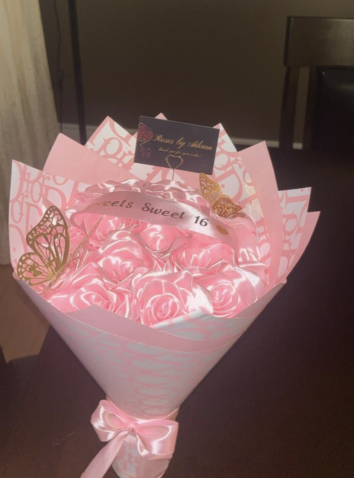 Ribbon bouquet 8 in row 2